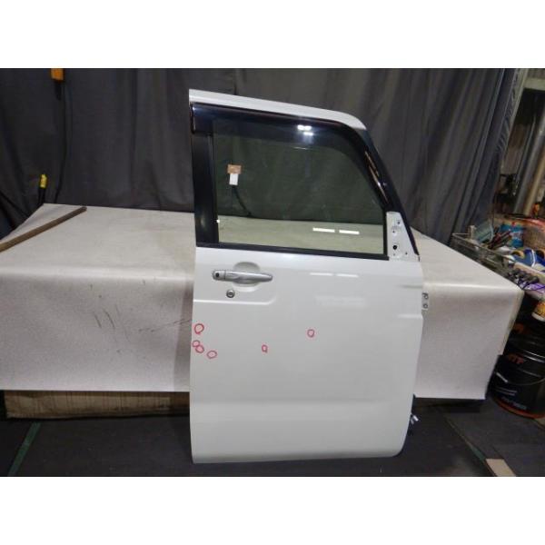 ウェイク DBA-LA700S 右フロントドア 354107 : 有限会社 村上パーツ