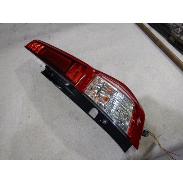 ルーミー　右後ろ　テールランプ ルーミー DBA-M910A 右テールランプ 360230 : 有限会社 村上パーツ