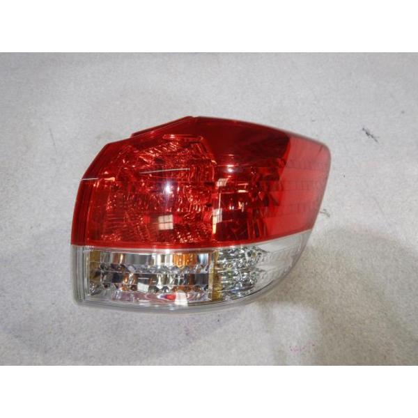 ウィッシュ DBA-ZGE20W 右テールランプ 363462 : 有限会社 村上パーツ