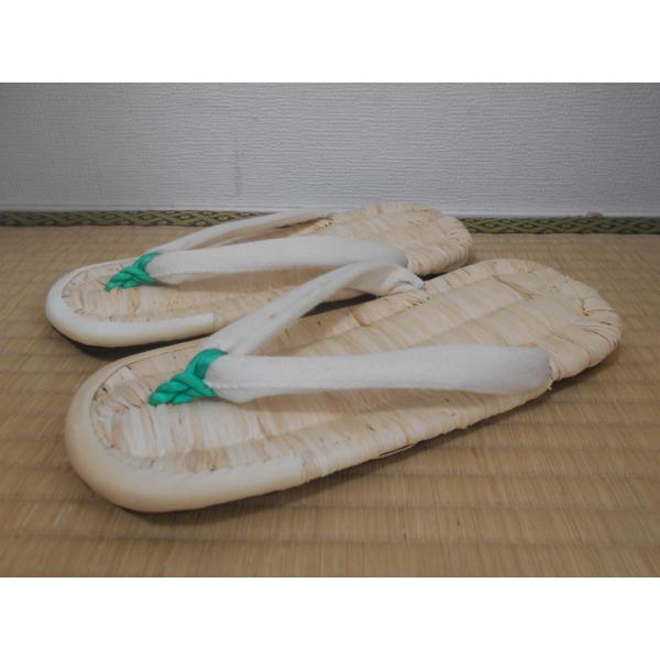 ◆◇◆大工職人さん〜お祭り用にもどうぞ！実用タイヤゴム裏草履です◆◇◆●主に大工職人さんにご利用頂いている実用ゴム裏草履です。○天然素材の唐黍の生地を編んだもので、底にはタイヤゴムを使用しています。●素足にも気持ち良いですし、ゴム裏で底は滑...