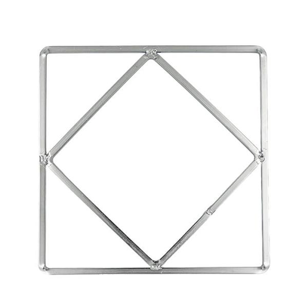 【ここがポイント！】ご家庭の五徳にかまどが乗らない場合に使用するかまど受けです。五徳の中心にぐらつかないように載せてください。【商品詳細】サイズ:174mm×174mm