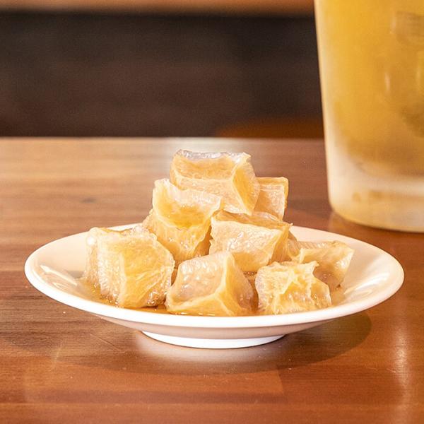 ■ここがポイント！カンテツのお客さん絶賛！世界一味がしょみてる（浸みてる）コンニャクではないか？と言われています。アツアツで食べると、お出汁が、口の中で弾けますので火傷に注意です。