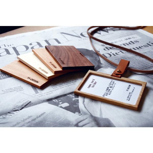 【ここがポイント！】 MADE IN SANJO の逸品。木のぬくもりが優しい名刺ホルダーです相手方に優しさとスマートさの好印象を与えます。 木の種類はウォルナット・ビーチ・オーク・チェリー・メープル袋を開けた瞬間の木の香りが最高です。スト...