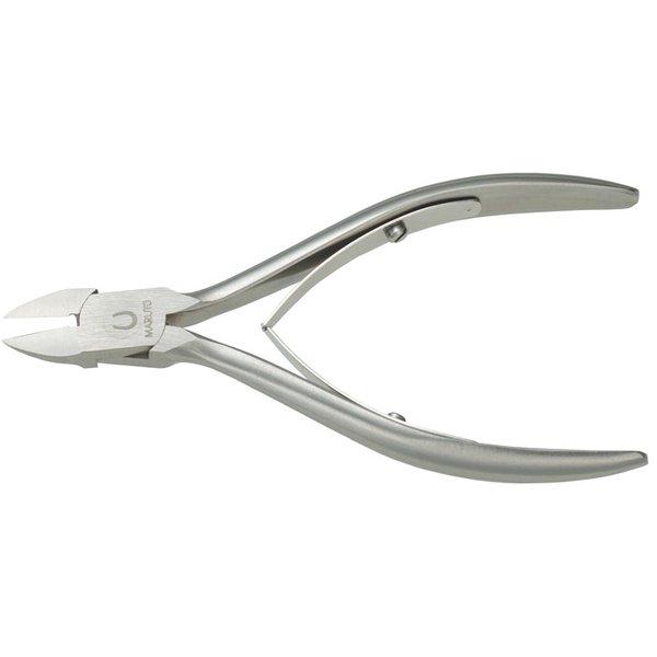 【ここがポイント！】フットケアスペシャリストやネイリストなど、各業界のプロフェッショナルが愛用するネイルニッパーです。抜群の切れ味を誇るストレート刃は、手の爪はもちろん、肥厚した足爪や変形した足爪も滑らかに整えることができます。適度な弾力性...