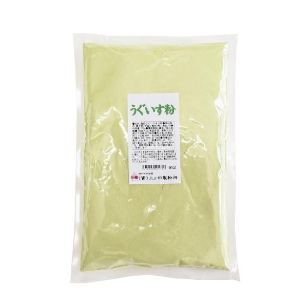 お菓子屋さんが、うぐいす餅を作る際によく使用する粉です。色が良い、色が飛びにくい青きな粉です。【商品詳細】内 容 量　：５００ｇ原 材 料　：青大豆(中国)/黄色４号、青色１号保存方法　：直射日光及び高温多湿を避け、冷暗所に保管してください...