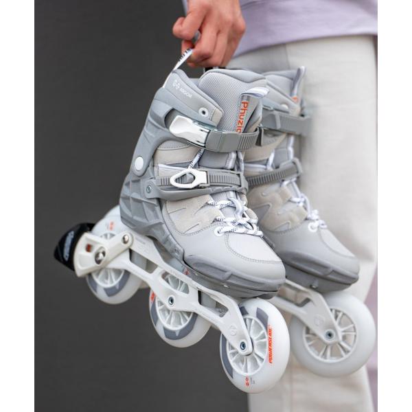 【POWER SLIDE】パワースライドのインラインスケート。POWERSLIDE Argon Cement 110は、快適さと高性能が魅力的で90年代のレトロなスタイルを融合させた他にないフルパッケージモデルです。シェルは軽量で強力なグラ...