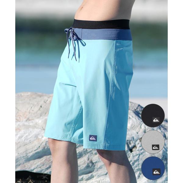 【シンプルな無地の定番モデルSURFSILK KAIMANA。】●タフな表面と肌触りの良い裏面を併せ持つ4WAYストレッチのSURFSILK生地に、環境に優しいPFCフリーの撥水加工を施しました。●生産過程の残反と使用済み衣料廃棄物から作ら...