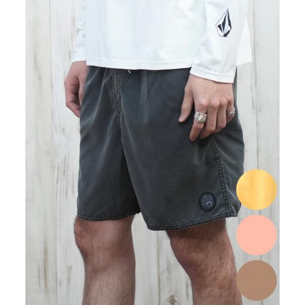 【膝上丈の水陸両用ショーツ】●54%ポリエステル / 46%リサイクルポリエステルの2方向メカニカルストレッチ素材を使用したショーツ。●アウトシーム　17インチ（43cm）インシーム6.75インチ（17cm）- サイズMで、動きやすさと快適...