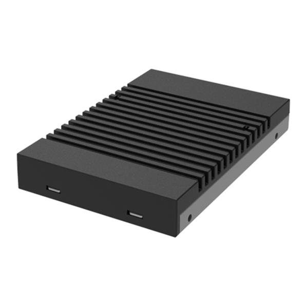 UBOX            M.2 NVMe SSD を U.2 NVMe SSD に変換。