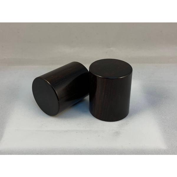 掛軸用　軸先　本紫檀　９分　頭切　一幅※ディスプレイ画面等の環境上、写真と実際の商品の色見と若干違う場合がございます。※お客様都合での商品の返品・交換などはお受けできません。※※※ご不安な場合は、お気軽にお問い合わせください。※※※【業務卸...