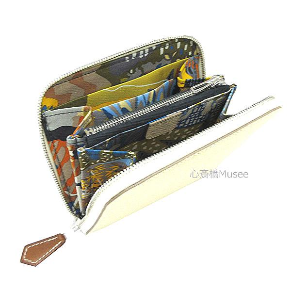 エルメス　HERMES シルクイン　2023 自由に　犬柄 エルメスHERMES シルクイン2023 自由に犬柄