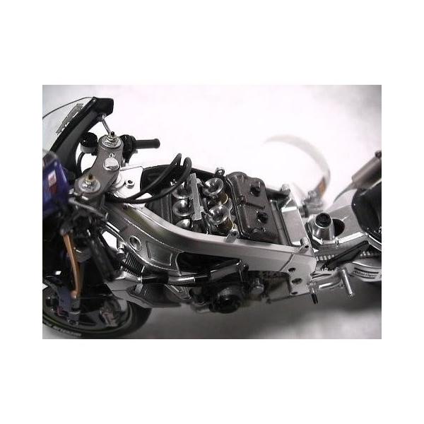 1/12ホンダRC211V用エアファンネル 。ファンネルのみです。