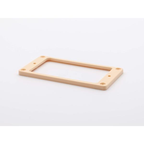 <ギターパーツ　エスカッション> 6弦ハムバッカー用エスカッション。底面に角度が付いていないため、ボディに対してネックがフラットにセットされたギターに最適です。＊レターパックでの発送となります。