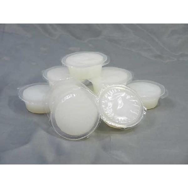 プロブリーダーの要望で開発されたゼリーですプロゼリー　18ｇ（50個入り）　天然果汁をはじめ各種たんぱく質、アミノ酸グルコース、トレハロースその他成分をバランスよく配合しております。ペアリング、産卵促進、産後の体力回復、長期飼育に効果を発揮...