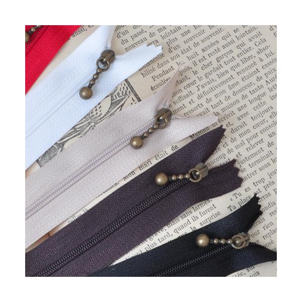 【訳あり】単品販売　玉付きファスナー 引き手 アンティークゴールド 20cm #ゆうパケ100点可ポーチやバッグ、お子さんのお洋服作りなどにお使いいただけます。こちらのページは、１本単位の販売です。