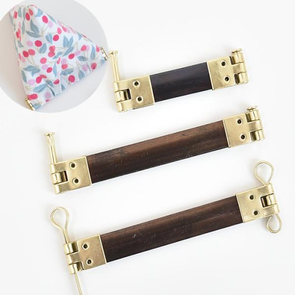 ミニ バネ口 金具1個入 2サイズ 3種類 #ゆうパケ100点可小さなサイズのバネ口金具。横幅が約5cmと約8cmサイズの2種類になります。5cmサイズには、ピアスやコイン、アクセサリーなどなくなってしまいがちな細かいものの収納に・・・。8...