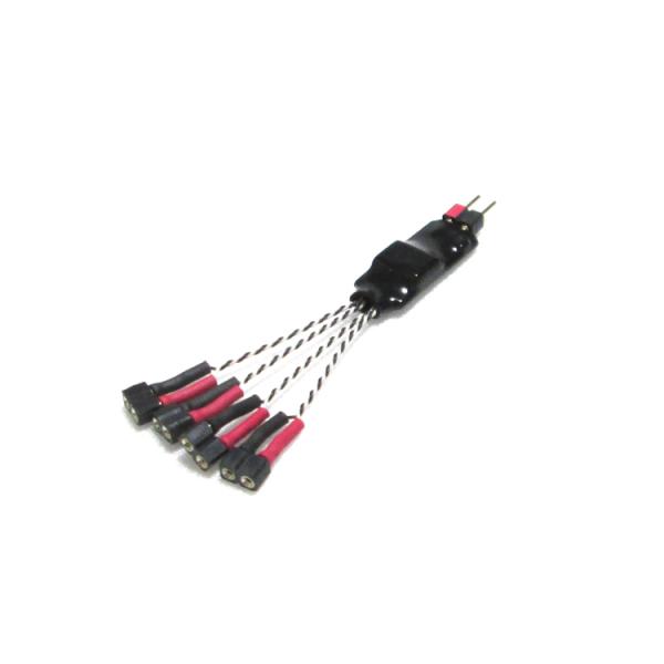 インラインコントローラ4P-SN4は「常時点灯」の光り方を「ゆらぎ」の光り方に変換するパーツです。「ゆらぎ」は、「ロウソクやたき火」などの炎や、星の瞬きのように「ゆらゆらと揺らいで光る」光り方です。点灯用パーツとLEDランプの間にコネクタで...