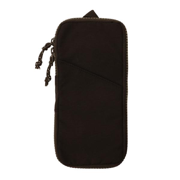 【商品概要】素材 　：ポリエステル生産国 ：中国サイズ ：横97×高さ204×奥行17mm仕様 　：4ポケット※生産工程上、色合いが変わる可能性があります【商品説明】【アウトドアアイテムのような風合いで収納力の高いラウンドペンケース】 さら...