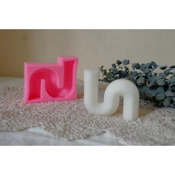 キャンドル モールド ウェーブ型 オブジェキャンドル 韓国キャンドル ソイキャンドル シリコンモールド シリコン アロマワックスサシェ サシェ クレイケーキ アロマストーン レジン インアリウム クリアリウム エポキシ樹脂 石膏