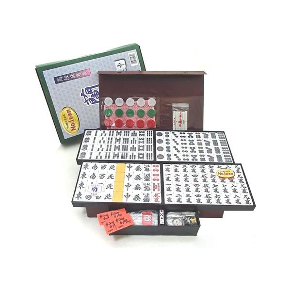 ●硬質樹脂製で重量感のある本格的麻雀牌。●赤牌の五筒（筒子の5）にはダイヤ(ガラス石)が埋め込まれています。■サイズケース：約幅33×奥行22×高さ5cm牌(1枚)：約30×22×17mm■重量約3.7kg(ケース含)■セット内容東南マーク...