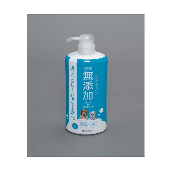 防腐剤無添加、植物由来の洗浄成分で肌にやさしいリンスインシャンプーです。植物由来の洗浄成分がふんわり泡立ち、やさしく洗い上げます。肌のデリケートな犬や猫にも安心してお使いいただけます。3種類のハーブエキス配合で潤いを保ちます。マイルドなハー...