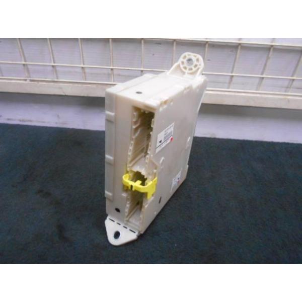 50％OFF】 エスティマ ACR55W 右ヒューズボックス 37152 tagosfood.com