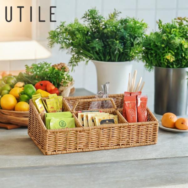 実用性とデザイン性を兼ね備えたアイテムで、日常のさまざまなシーンで役立ちます。ボックス内は6つのスペースに仕切られており、小物類を種類ごとに整理整頓できるため、スッキリとした空間を維持できます。さらに、ボックスの形状にはこだわりがあり、前面...