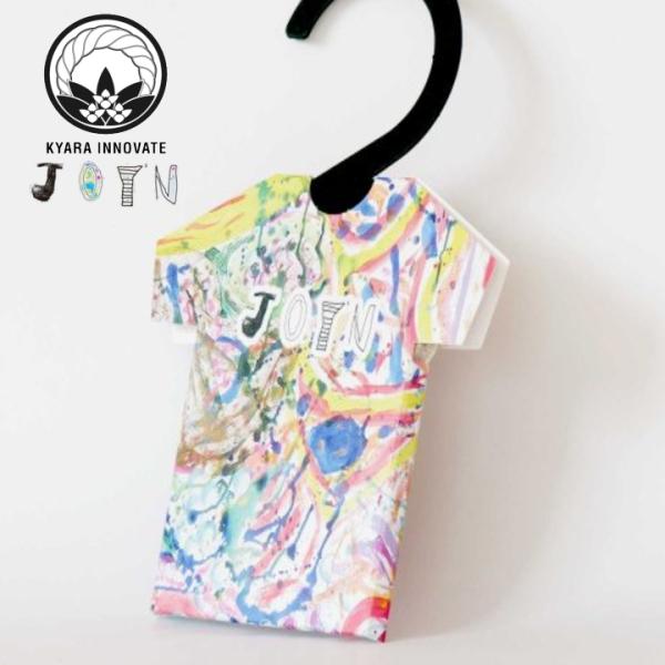 エネルギッシュで遊び心溢れたパッケージのサシェは、台東区の障害を抱える方々が描いたアートを採用したもの。ゼラニウム、グレープフルーツ、ローレル、ジンジャー、ペパーミントの7種類の中から香りをアソート。精油100%にこだわった植物本来の香りが...