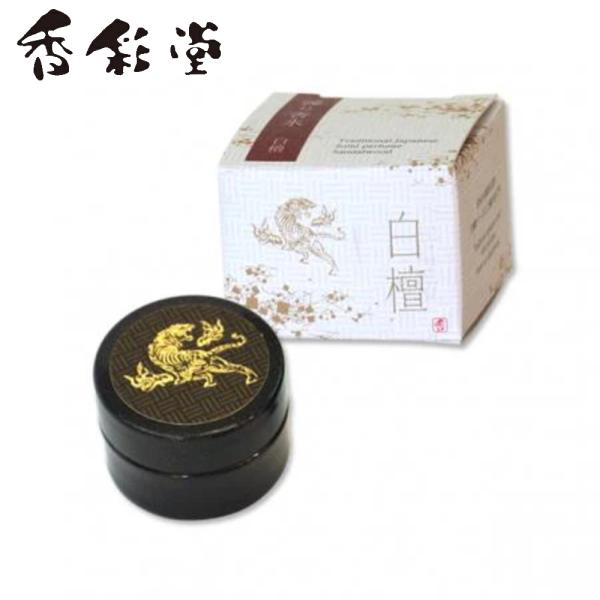 古来より伝わる香原料を忠実に再現し独自の方法で現代風に調合した練り香水です。白檀白檀をイメージした練り香水です。 ほんのり甘く上品な樹木の香り。 【白檀とは】 主にインド、インドネシアで採取される常緑樹で、涼やかさが特徴の香木。仏像などの彫...