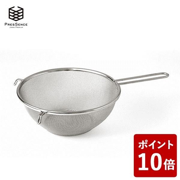 太線の金網を採用しているので、網切れしにくく丈夫です。自然なカーブを描くフォルム設計は、変形を防ぎます。少し底を浮かせた一体成型の脚は水切れ良く、洗い易く、清潔さを保ちます。