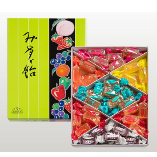 新鮮で完熟したフルーツと、良質な水飴とのミックスが創りだす、豊かな香りと風味。みすゞ飴一世紀の歴史は、そんな「ただひとつの」本物を見つめ、極めてきた菓子づくりの歩みです。商品内容：約58粒（あんず、うめ、さんぽうかん、ぶどう、もも、りんご）...