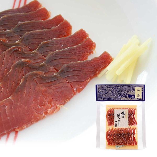 「鮭の酒びたし」は雄の秋鮭と塩のみを原料に、真冬の寒風から初夏の梅雨まで半年余りの時間をかけ独特の風味と旨味を醸した新潟県村上市の名産品です。鮭の酒びたし粕漬は、酒粕の風味をお楽しみいただけます。■名称：鮭塩干調味品■原材料：秋鮭(国産)、...