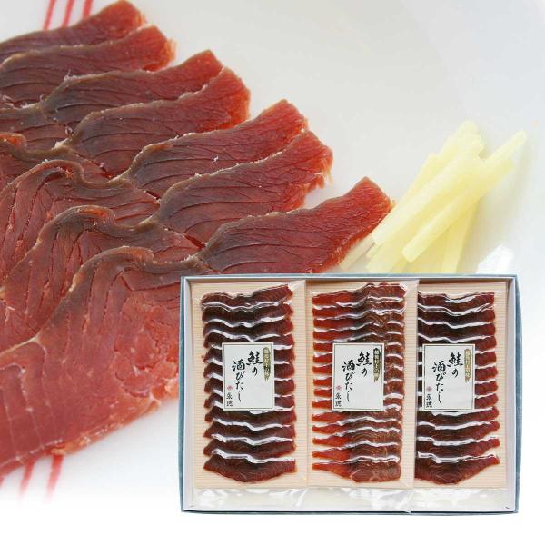 「鮭の酒びたし」は雄の秋鮭と塩のみを原料に、真冬の寒風から初夏の梅雨まで半年余りの時間をかけ独特の風味と旨味を醸した新潟県村上市の名産品です。お酒のおつまみとしてそのままでもお召し上がりいただけますが、「酒びたし」の名の由来通り酒または本み...