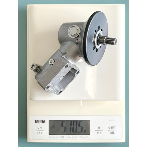 新ダイワRA1026-N2用、共立SRE2720-N2用の交換部品です。（旧モデル）ナイロンコード使用に最適なハイトルクギヤ仕様（減速比1.62）になっています。（新ダイワ、共立刈払機の通常ギヤ比は基本的に1.36です。）※現行機種（SRE...