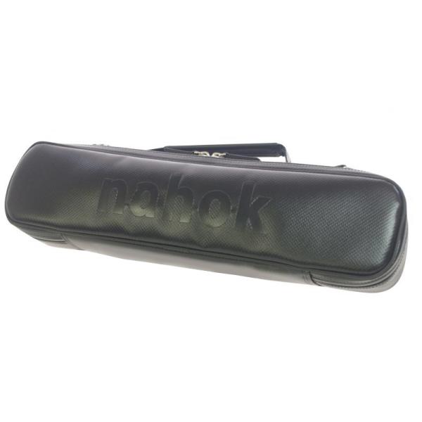 C管フルートケースガード 「Amadeus/wf」マットブラック / ロゴプレスColorマットブラック / ロゴプレススーパーティルトのなかでも超厚手の素材。凹凸のある表面素材で、高級感をより極めた大人の黒つやなし。厚手ならではのどっしり...