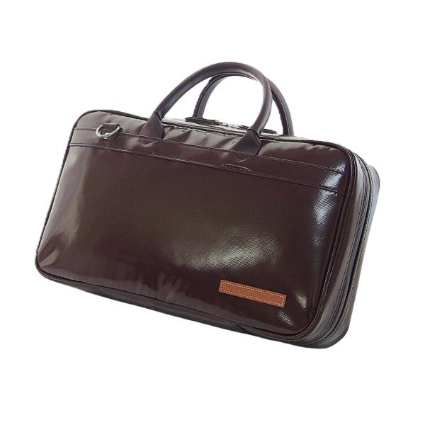 Colorチョコ/チョコ・本革キャメルエンブレム艶ありの光沢感美しいチョコ色に同色ハンドル、キャメルの本革ロングエンブレムです。内装の起毛生地は、ブラウンです。Fabric外装： ドイツ製スーパーティルト(防水、UV、防汚加工などを施した軽...