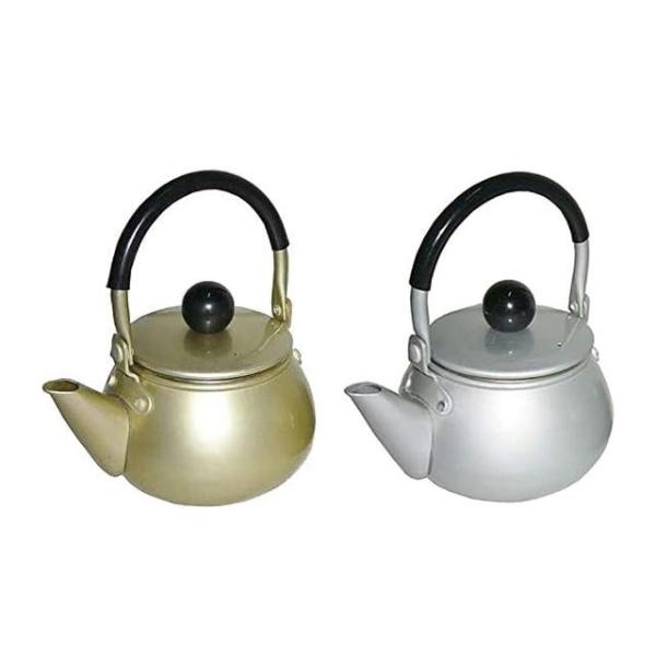 ●昔ながらのかわいいドリーム急須です。●ツル付きです。●【ゴールド・シルバー】よりお好みのカラーをご選択ください。サイズ：147×112×115mm重量：180g板厚：0.8mm適正容量：0.6L材質：本体/アルミニウム、茶こし/ステンレス...