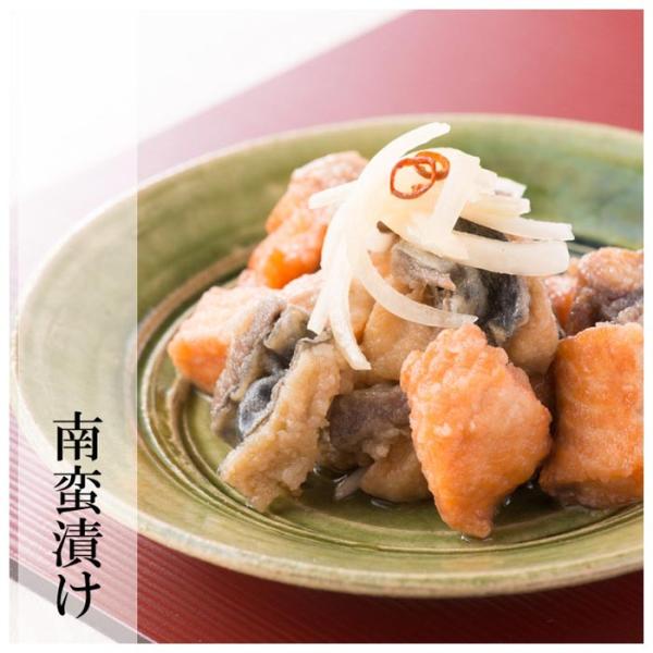 【生さば寿司】鯖寿司とはこのこと懐石料理店が作る鯖寿司を始め季節の創作押し寿司とお惣菜寿司屋で「ぎょくとひかりものを真っ先に注文するお客さんが一番怖い」と言います。 それもそのはず卵焼き(出汁巻き)は煮物の出汁の味が、ひかりものは酢加減が分...