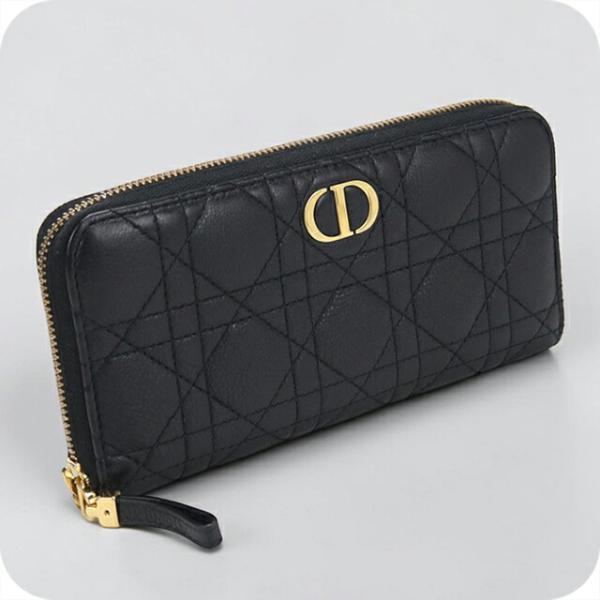 【新品未使用品】DIORクリスチャンディオールラウンドファスナー長財布♡ Christian Dior（クリスチャン・ディオール） 中古 ディオール 長財布