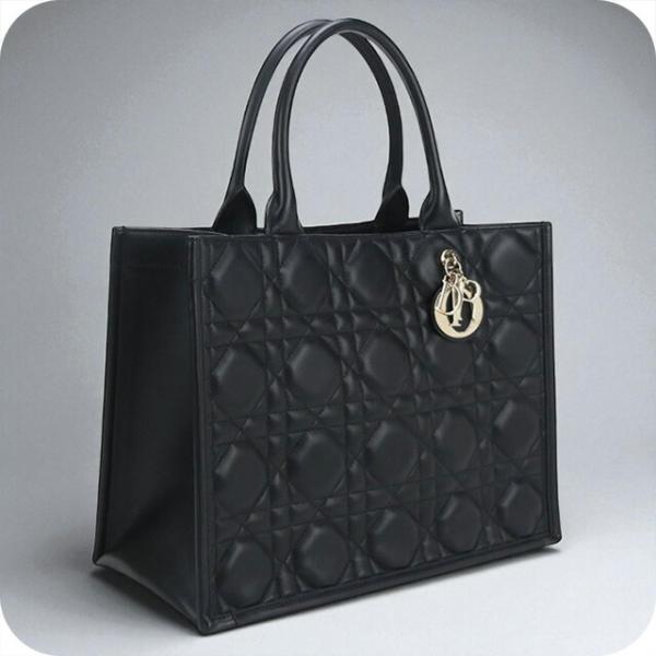 【美品】DIOR トートバッグ　レディディオール nanaple_usdcd93733011