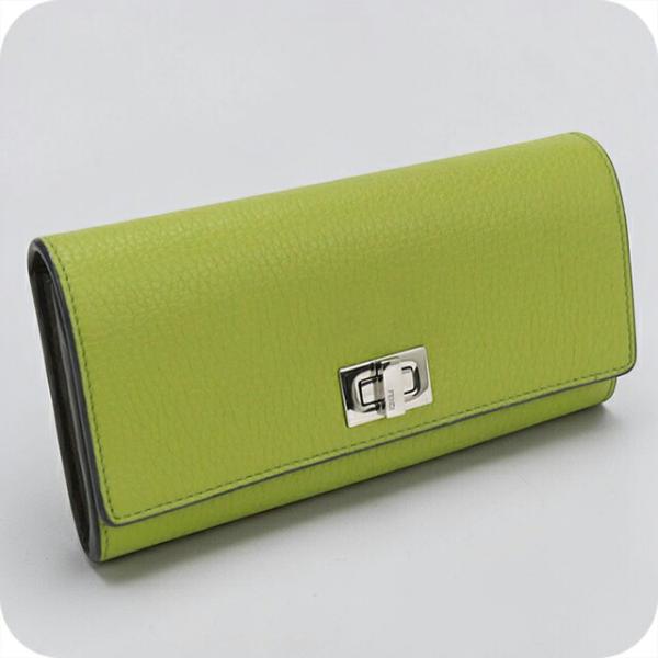 FENDI（フェンディ） 中古 長財布 ニつ折り小銭入付き レディース