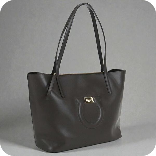 SalvatoreFerragamo(サルバトーレフェラガモ) ショルダーバッグ ガンチョシティ 21H019 ダークブラウン レザー FERRAGAMO（フェラガモ） サルヴァトーレフェラガモ GANCIO CITY
