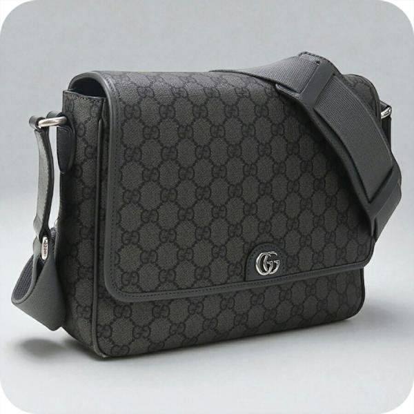 【お値下げ】GUCCI　グッチ　メッセンジャーバッグ　斜め掛け　オールブラック GUCCI 中古 グッチ 斜め掛け ショルダーバッグ メンズ ブランド