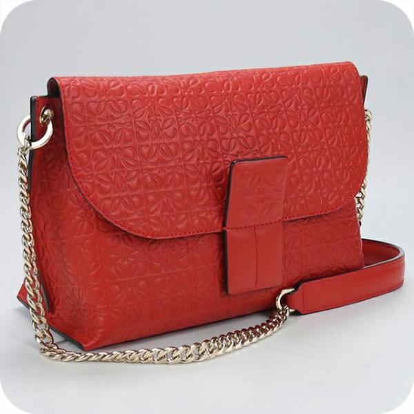 LOEWE（ロエベ） 中古 斜め掛け ショルダーバッグ レディース ブランド