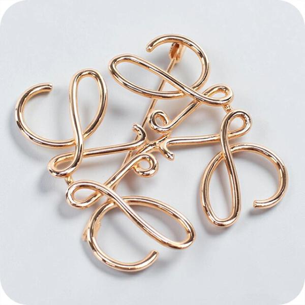 LOEWE（ロエベ） 中古 ブローチ レディース ブランド アナグラム