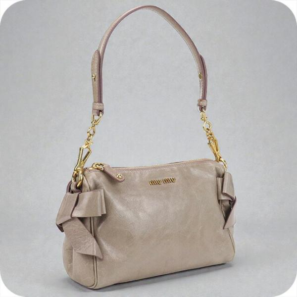 MIU MIUショルダーバッグ/2wayレザー ベージュ（正規品です） miu miu（ミュウミュウ） 中古 ショルダーバッグ レディース ブランド