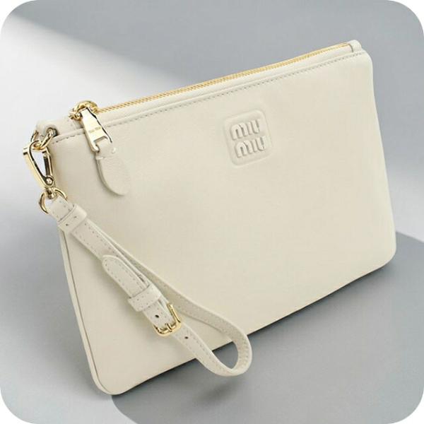 miu miu（ミュウミュウ） 中古 クラッチバッグ レディース ブランド