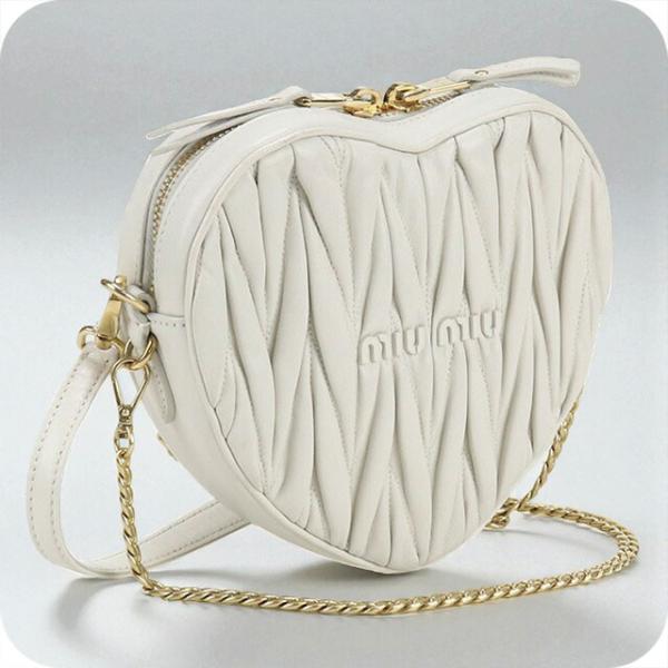 miu miu（ミュウミュウ） 中古 斜め掛け ショルダーバッグ レディース
