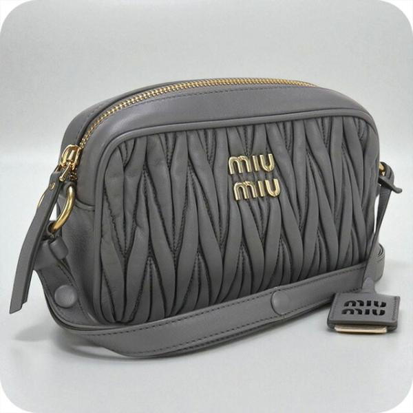 miu miu（ミュウミュウ） 中古 斜め掛け ショルダーバッグ レディース