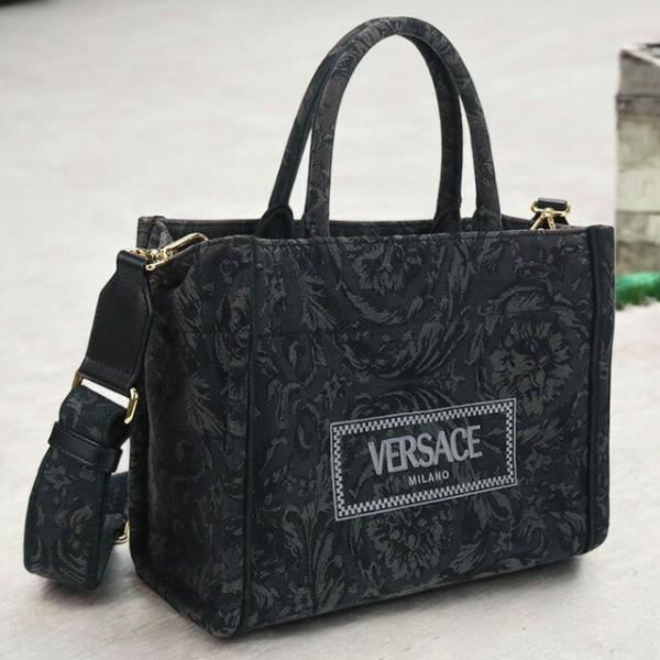 GIANNI VERSACE ヴェルサーチ　ハンドバッグ　ブラック　クロコ GIANNI VERSACE ヴェルサーチ ハンドバッグ ブラック クロコ